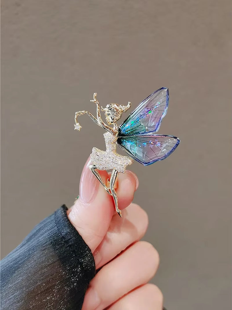 Fashion Women Girls Elegant Emerald Crystal Butterfly Brooches Badges Classic Lady Dress Suit High-End Pins Jewelry