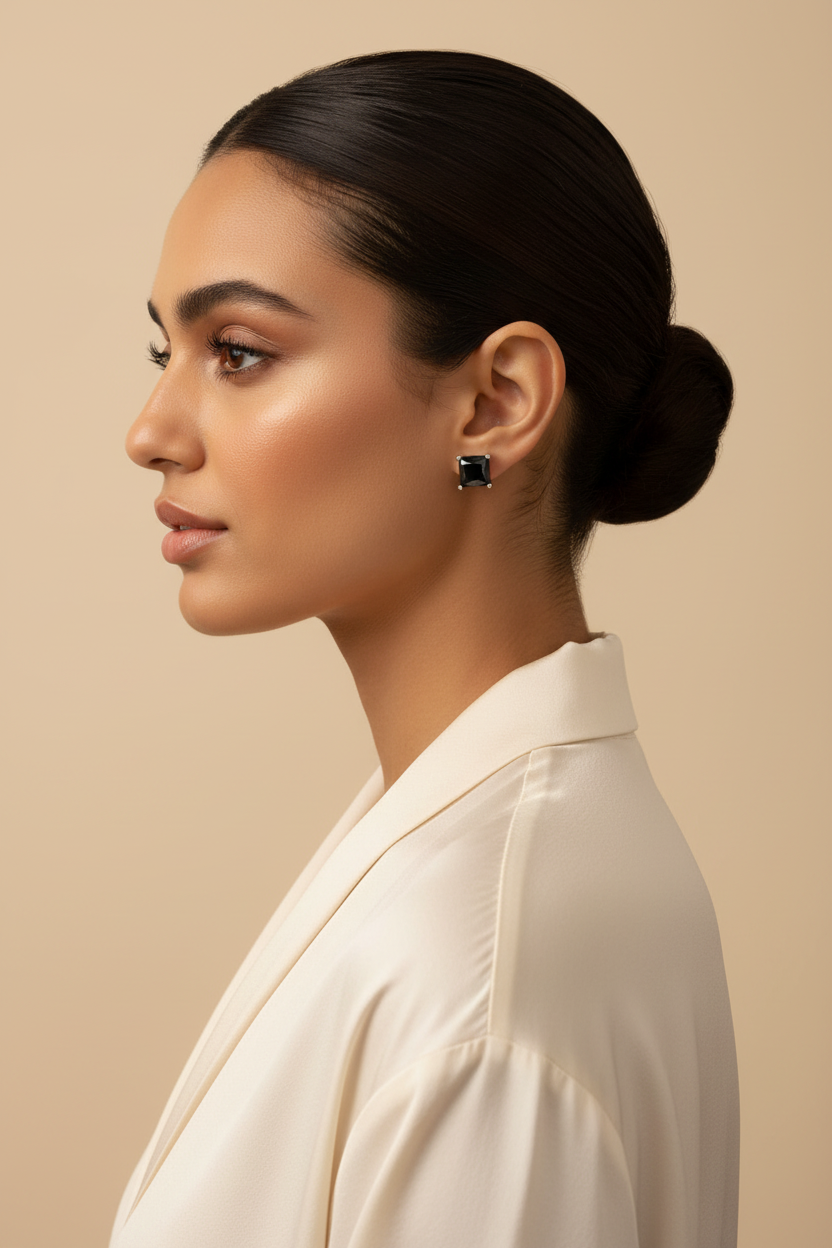 Noir Carré — Studio Editorial Model 1