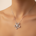 Fleur Éclat — Neckline Close-Up